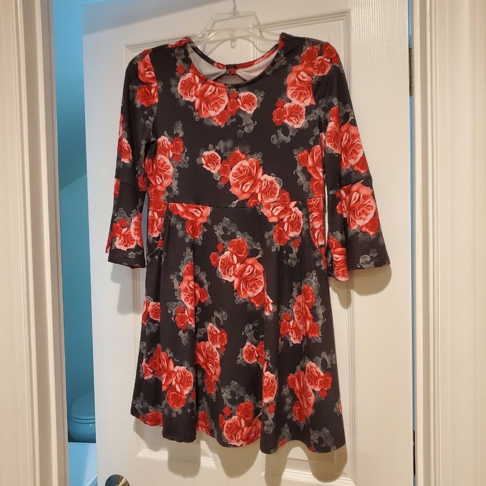 Black Red Gray Floral Cut out Back Dress Justice Size 10/12+